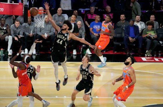 Milwaukee Bucks waive draft pick Tyler Smith, set roster for season