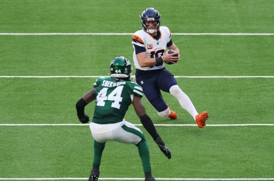 Fans react to Bo Nix trucking a Jets defender